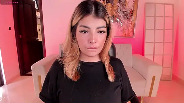 LisaMonroe  online show from January 22, 2025, 8:38 pm