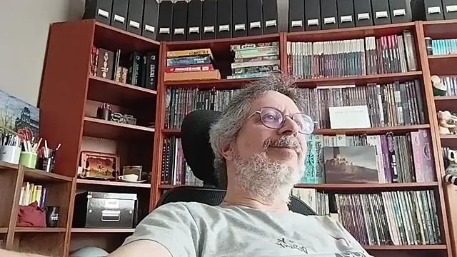 Mandra is a whore online show from November 9, 2025, 1:09 pm