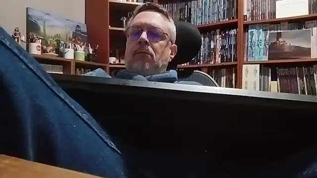 Mandra is a whore online show from November 14, 2025, 11:13 pm