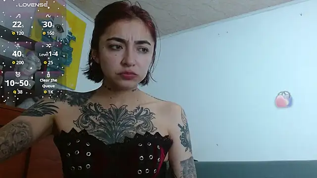 ZoeBakers  online show from September 24, 2025, 3:21 am