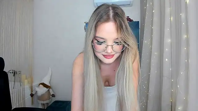 FloweryLove 1 online show from January 12, 2025, 3:03 pm