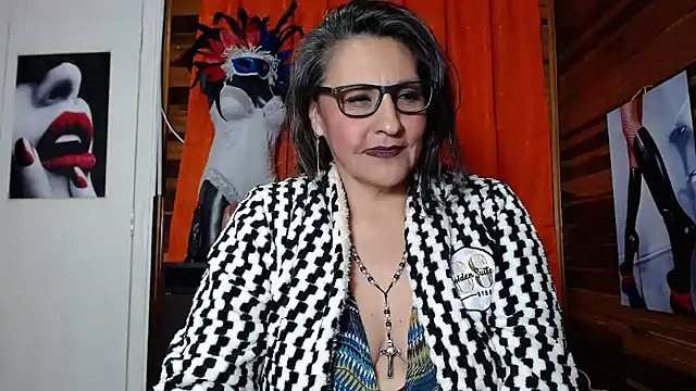 Snapshot of merlyna_goldens chatting on January 28, 2025, 9:19 am merlyna goldens online show from January 28, 2025, 9:19 am