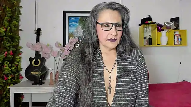 Snapshot of merlyna_goldens chatting on January 30, 2025, 6:13 am merlyna goldens online show from January 30, 2025, 6:13 am