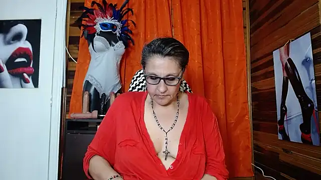 Snapshot of merlyna_goldens chatting on February 15, 2025, 3:39 pm merlyna goldens online show from February 15, 2025, 3:39 pm