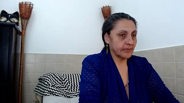 Snapshot of merlyna_goldens chatting on March 19, 2025, 3:09 am merlyna goldens online show from March 19, 2025, 3:09 am