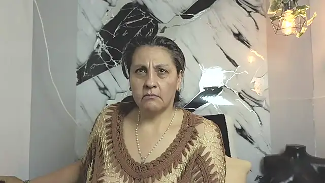 Snapshot of merlyna_goldens chatting on October 11, 2025, 11:58 pm merlyna goldens online show from October 11, 2025, 11:58 pm