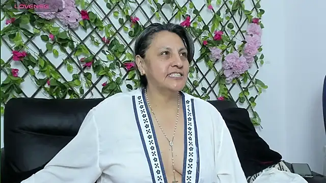 Snapshot of merlyna_goldens chatting on October 20, 2025, 11:38 pm merlyna goldens online show from October 20, 2025, 11:38 pm