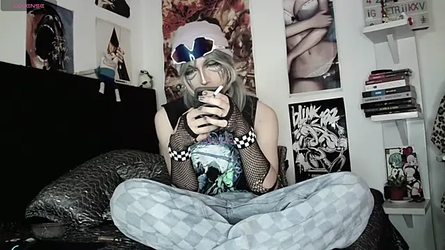 Snapshot of kiiler_queen chatting on April 10, 2026, 5:28 pm kiiler queen online show from April 10, 2026, 5:28 pm