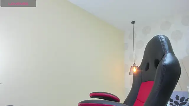 Snapshot of valery_smitd chatting on February 19, 2025, 12:44 pm valery smitd online show from February 19, 2025, 12:44 pm