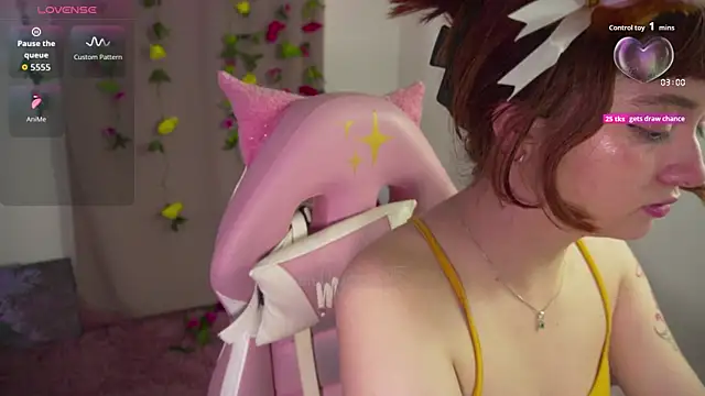 Snapshot of molly_russell chatting on October 27, 2025, 9:19 pm molly russell online show from October 27, 2025, 9:19 pm