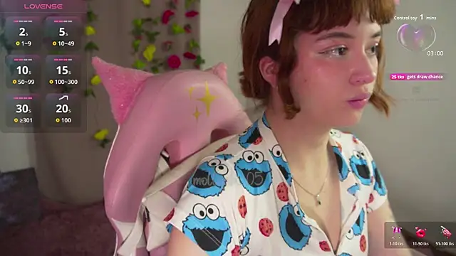 Snapshot of molly_russell chatting on November 4, 2025, 10:53 pm molly russell online show from November 4, 2025, 10:53 pm