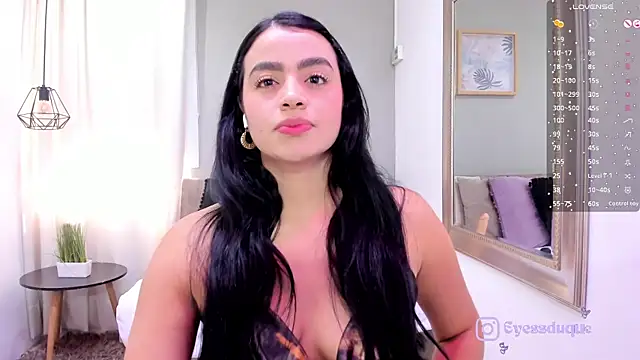Paula Desousa online show from April 30, 2026, 7:42 pm