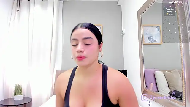 Snapshot of Paula_Desousa chatting on July 28, 2026, 7:39 pm Paula Desousa online show from July 28, 2026, 7:39 pm