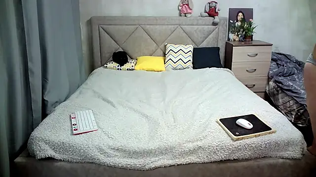 Snapshot of juliettkalen chatting on January 19, 2025, 7:57 am juliettkalen online show from January 19, 2025, 7:57 am