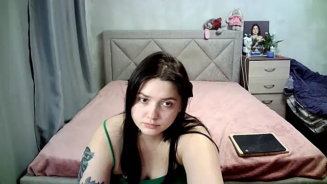 Snapshot of juliettkalen chatting on February 11, 2025, 2:25 am juliettkalen online show from February 11, 2025, 2:25 am