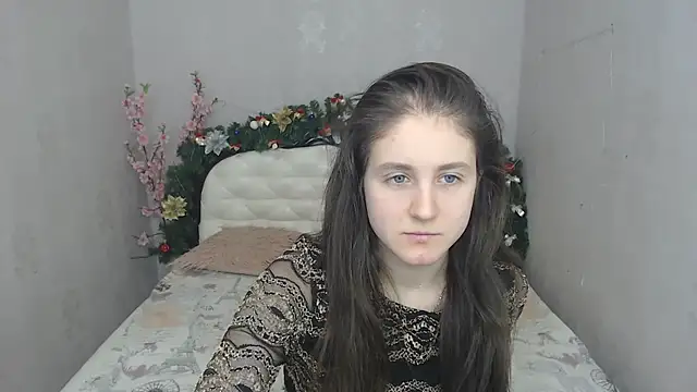 Snapshot of Holliy_Cooper chatting on January 3, 2025, 9:47 am Holliy Cooper online show from January 3, 2025, 9:47 am