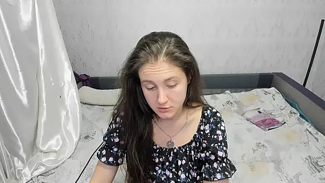 Snapshot of Holliy_Cooper chatting on January 14, 2025, 12:45 pm Holliy Cooper online show from January 14, 2025, 12:45 pm