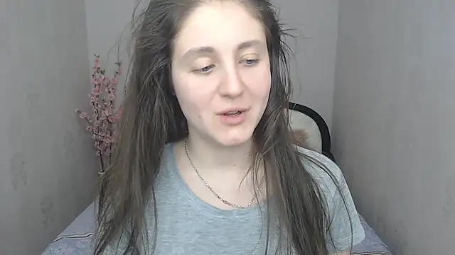 Snapshot of Holliy_Cooper chatting on February 5, 2025, 2:48 pm Holliy Cooper online show from February 5, 2025, 2:48 pm