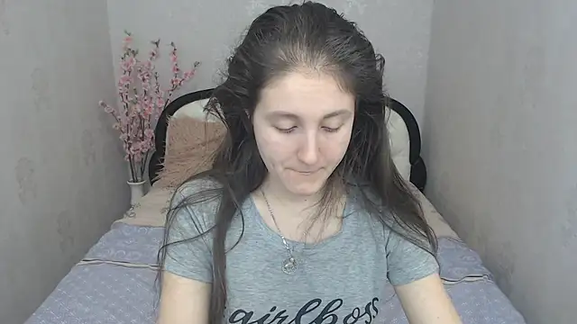 Snapshot of Holliy_Cooper chatting on February 6, 2025, 7:24 am Holliy Cooper online show from February 6, 2025, 7:24 am