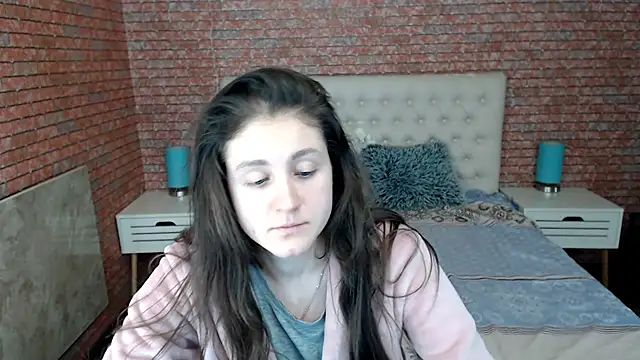 Snapshot of Holliy_Cooper chatting on February 8, 2025, 12:39 pm Holliy Cooper online show from February 8, 2025, 12:39 pm