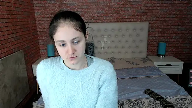 Snapshot of Holliy_Cooper chatting on February 11, 2025, 6:51 am Holliy Cooper online show from February 11, 2025, 6:51 am