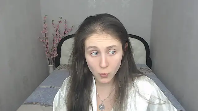 Snapshot of Holliy_Cooper chatting on February 19, 2025, 8:41 pm Holliy Cooper online show from February 19, 2025, 8:41 pm