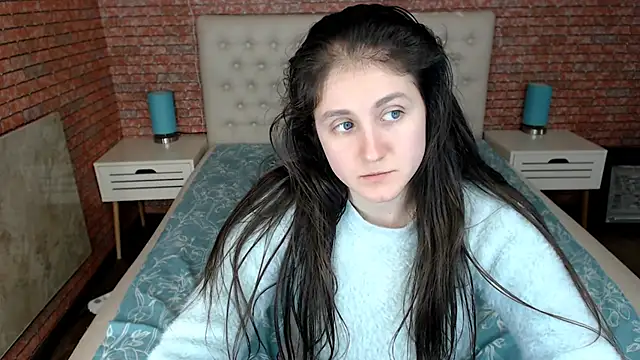 Snapshot of Holliy_Cooper chatting on March 21, 2025, 11:01 am Holliy Cooper online show from March 21, 2025, 11:01 am