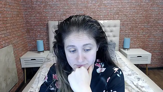 Snapshot of Holliy_Cooper chatting on September 11, 2025, 7:30 am Holliy Cooper online show from September 11, 2025, 7:30 am