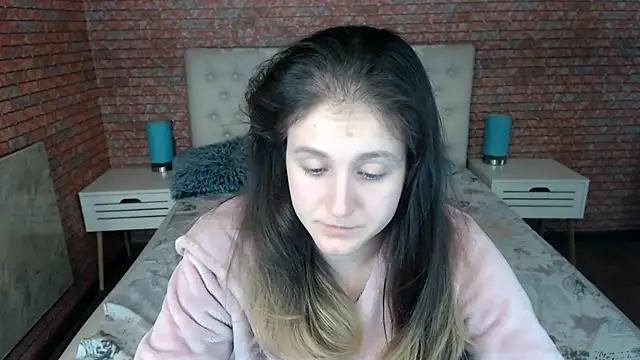 Snapshot of Holliy_Cooper chatting on September 22, 2025, 7:54 am Holliy Cooper online show from September 22, 2025, 7:54 am