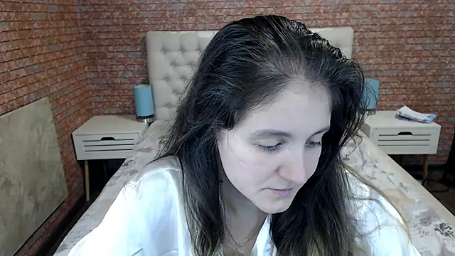 Snapshot of Holliy_Cooper chatting on October 9, 2025, 9:07 am Holliy Cooper online show from October 9, 2025, 9:07 am