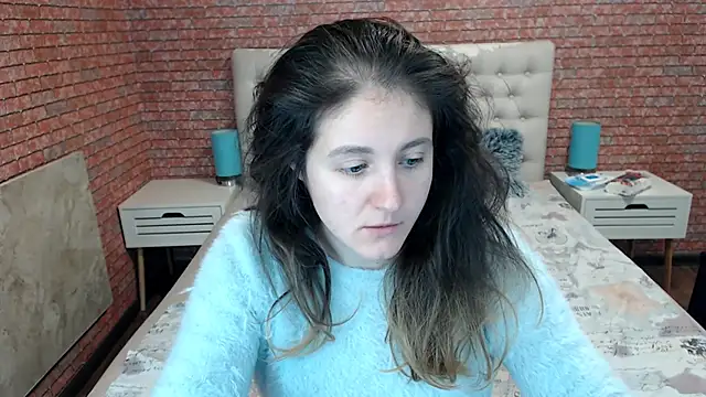 Snapshot of Holliy_Cooper chatting on October 17, 2025, 8:06 am Holliy Cooper online show from October 17, 2025, 8:06 am