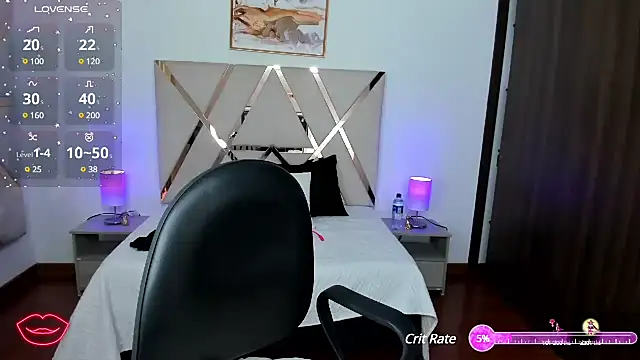 carolynne18 online show from January 15, 2025, 12:15 pm