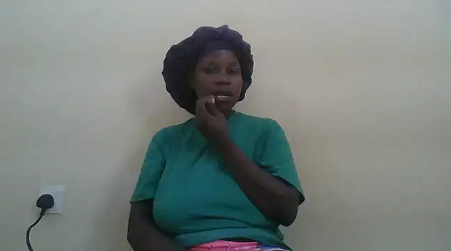 Snapshot of prettychic5 chatting on December 27, 2024, 6:24 am prettychic5 online show from December 27, 2024, 6:24 am