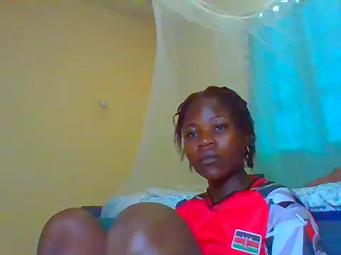 Snapshot of prettychic5 chatting on May 11, 2026, 7:03 am prettychic5 online show from May 11, 2026, 7:03 am
