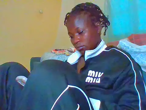 Snapshot of prettychic5 chatting on May 12, 2026, 6:54 am prettychic5 online show from May 12, 2026, 6:54 am