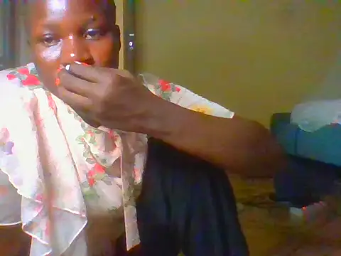 Snapshot of prettychic5 chatting on May 22, 2026, 4:34 pm prettychic5 online show from May 22, 2026, 4:34 pm