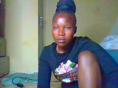 Snapshot of prettychic5 chatting on May 28, 2026, 6:05 pm prettychic5 online show from May 28, 2026, 6:05 pm