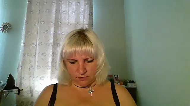 Snapshot of MeilomaWesa chatting on September 24, 2025, 1:47 pm MeilomaWesa online show from September 24, 2025, 1:47 pm