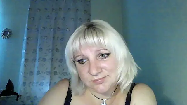 Snapshot of MeilomaWesa chatting on September 25, 2025, 1:15 pm MeilomaWesa online show from September 25, 2025, 1:15 pm