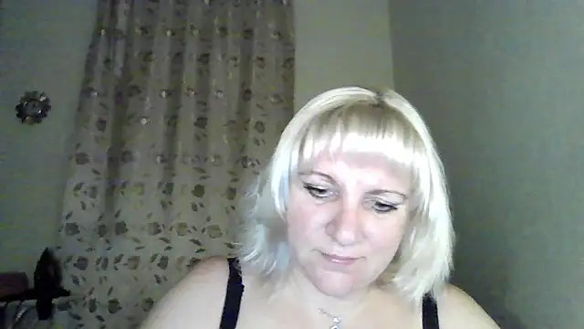 Snapshot of MeilomaWesa chatting on October 22, 2025, 9:14 pm MeilomaWesa online show from October 22, 2025, 9:14 pm