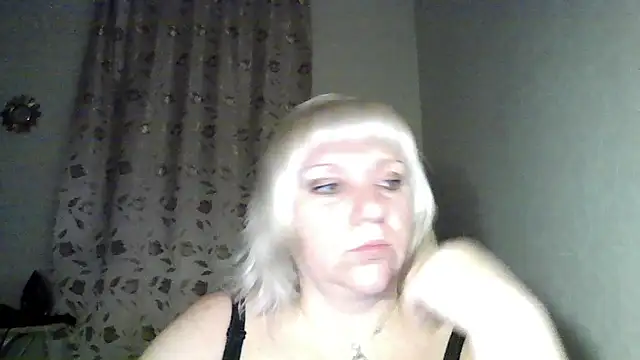 Snapshot of MeilomaWesa chatting on October 24, 2025, 9:33 pm MeilomaWesa online show from October 24, 2025, 9:33 pm