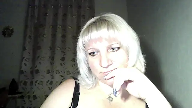 Snapshot of MeilomaWesa chatting on October 27, 2025, 2:54 pm MeilomaWesa online show from October 27, 2025, 2:54 pm