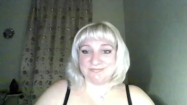 Snapshot of MeilomaWesa chatting on October 30, 2025, 9:15 pm MeilomaWesa online show from October 30, 2025, 9:15 pm