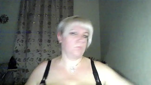 Snapshot of MeilomaWesa chatting on November 5, 2025, 2:17 pm MeilomaWesa online show from November 5, 2025, 2:17 pm