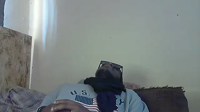 Snapshot of BIGDICKMULLAH chatting on September 17, 2025, 8:27 am BIGDICKMULLAH online show from September 17, 2025, 8:27 am