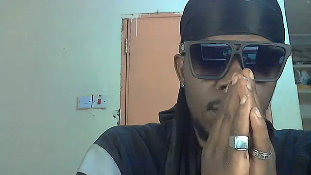 Snapshot of BIGDICKMULLAH chatting on October 4, 2025, 12:19 am BIGDICKMULLAH online show from October 4, 2025, 12:19 am