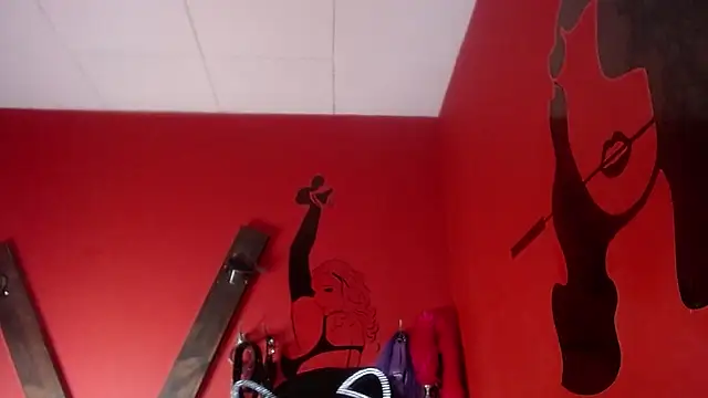 HannaCarrter online show from January 28, 2025, 11:49 am
