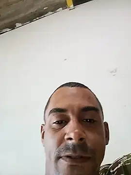 Snapshot of RoludoDF chatting on June 10, 2026, 12:15 pm RoludoDF online show from June 10, 2026, 12:15 pm
