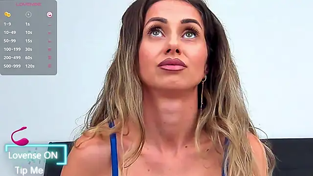 SelenaWest online show from November 18, 2025, 10:52 am