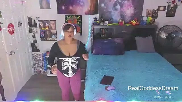 temptressbeauty24 online show from January 31, 2026, 9:02 pm